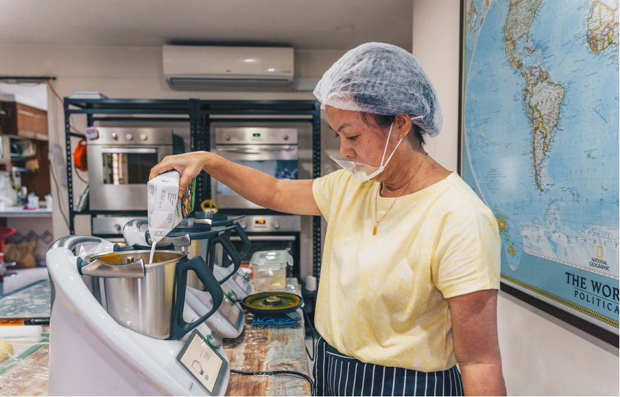 EAT MY CURRY BUN IS A HOME-BASED BUSINESS THAT STARTED IN THE MIDST OF THE PANDEMIC.