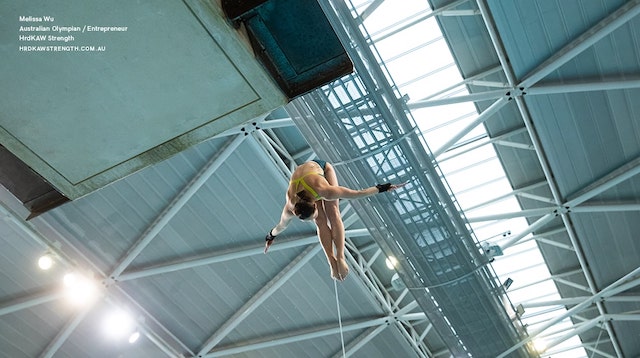 Melissa Wu diving seen from below