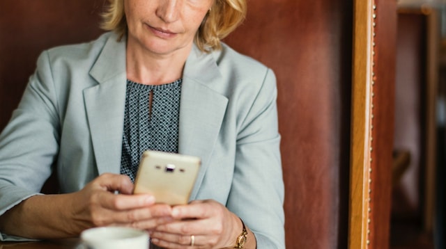 Create Email Address Woman In Coffee Shop