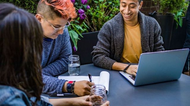 Influencer Marketing Three People at Table