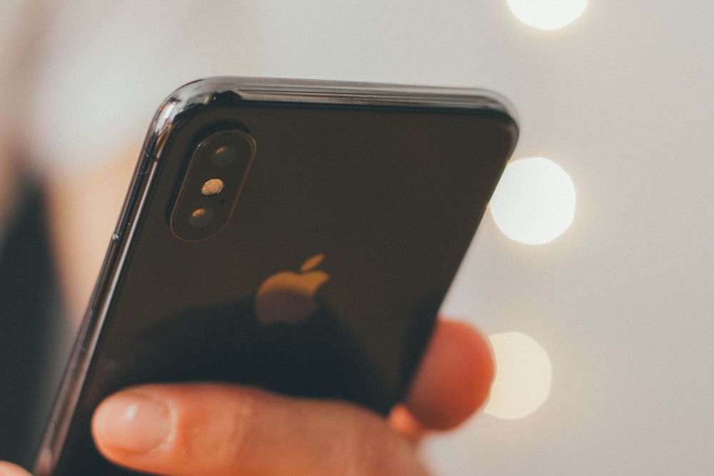 Imagen de un iPhone X, como ejemplo de una estrategia de precios perfectamente definida