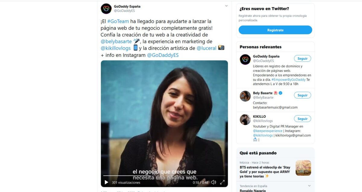 Imagen de un tuit de GoDaddy España mostrando un vídeo corto sobre GoTeam, la iniciativa con la cual podrás contestar a la pregunta de cómo conseguir seguidores en Twitter para tu negocio o a través de tu página web.