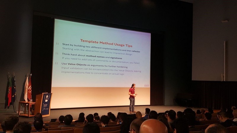 Imagen de la ponencia de Alain Schlesser en la WordCamp Porto 2018