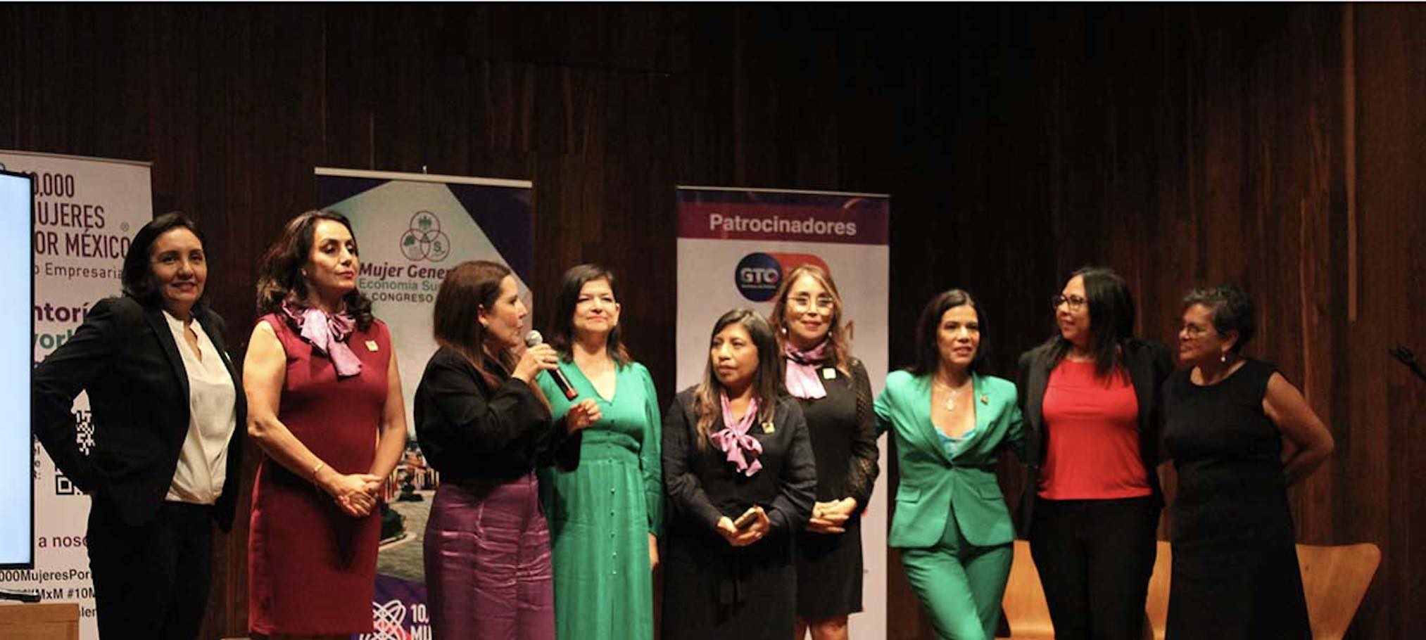 Entrevista a 10000 Mujeres por México