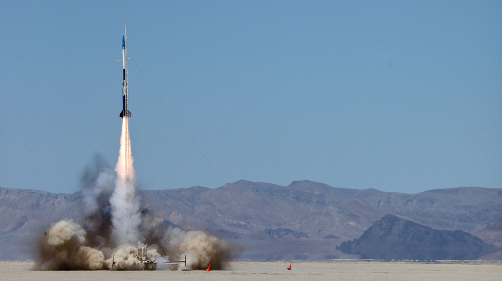 rocket launching to represent launching a membership site